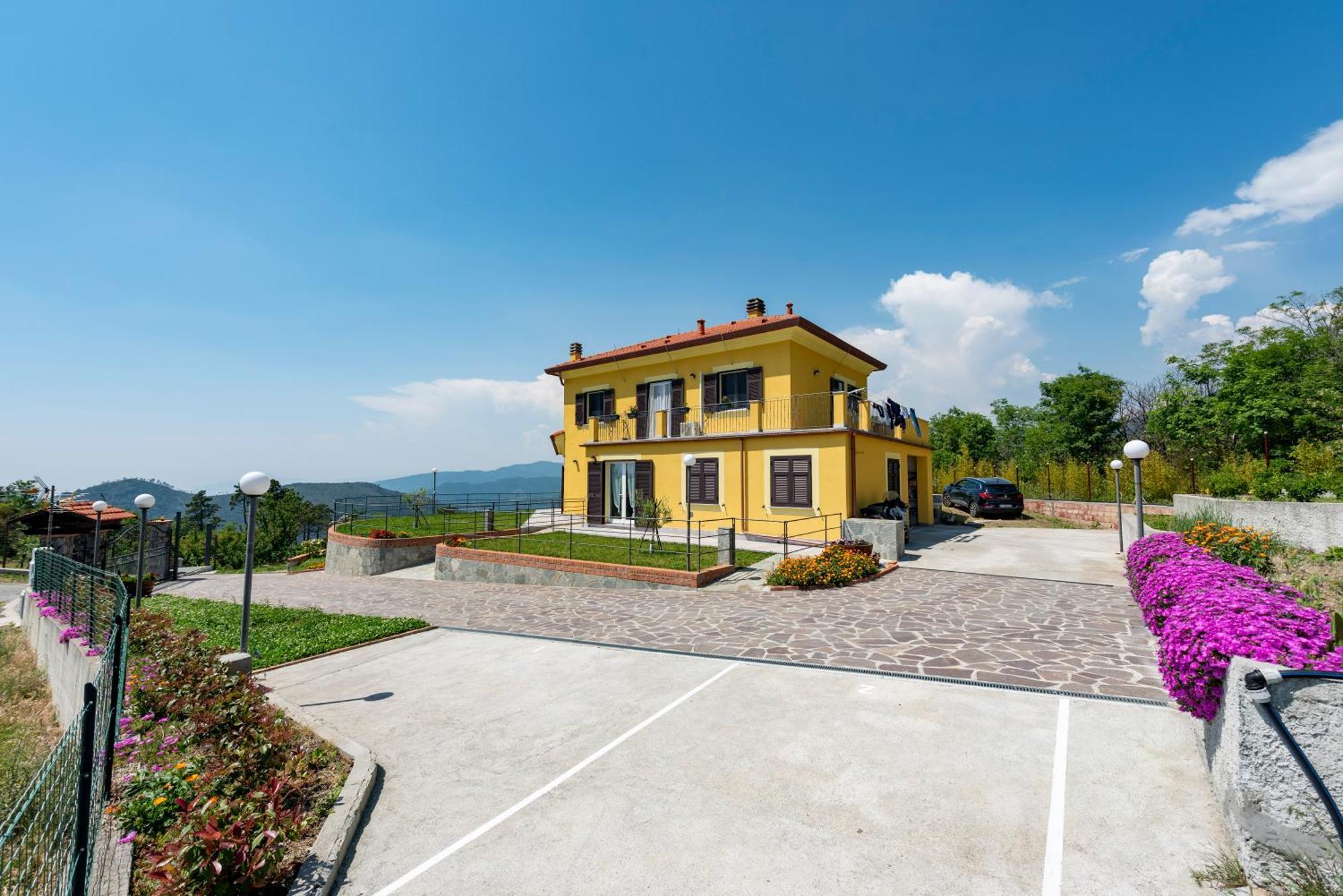 Joivy Villa Guanna - Charming Flat With Garden Bracco Bagian luar foto