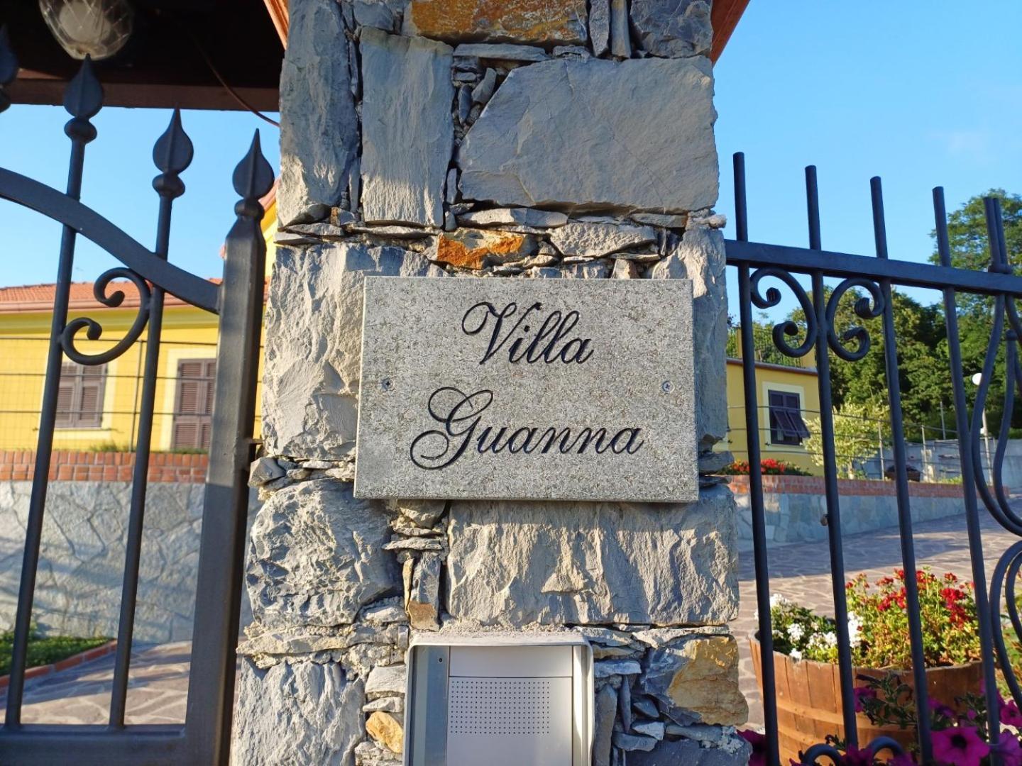 Joivy Villa Guanna - Charming Flat With Garden Bracco Bagian luar foto